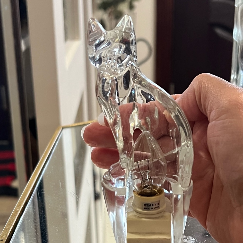 Vintage acrylic clear cat night light - Picture 2 of 5